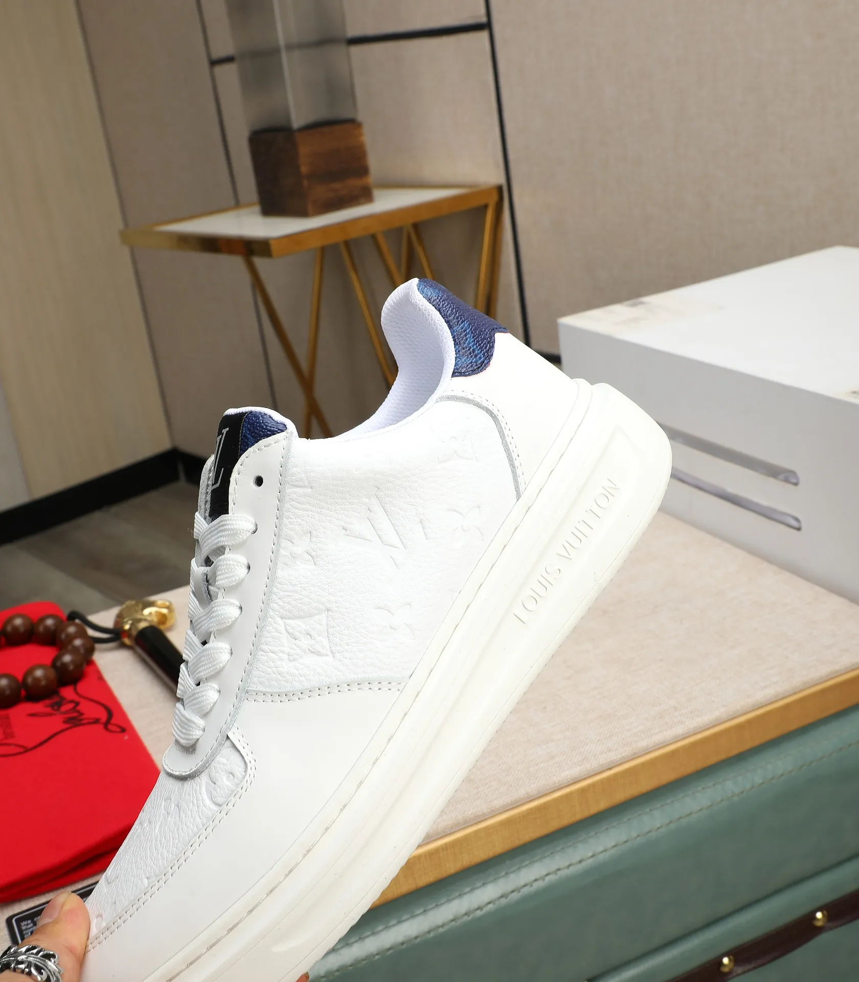 Men's shoes 💰540 💰(Niuli: full package) louis vuitton (Louis Vuitton/lv) top 🔍🔍 new models are on sale at the same time at the counter. The upper 🇮🇹 is imported from Italy, first-layer cowhide, and the lining is fully imported cowhide. 💪💪, completely 1⃣️ to 1 ⃣️Re-engraved🇮🇹💪💪, ⚠Sole: The original sole is specially provided by the original factory, the exclusive movable molded sole is super comfortable, ⚠The original factory follows the order, 🔍🔍high quality, you can enter and exit the counter at will, welcome to compare⚠. Code number:38-44